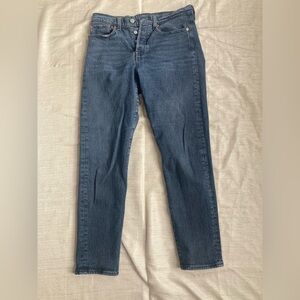 Classic Blue Women’s Levis Premium Wedgie Size 28